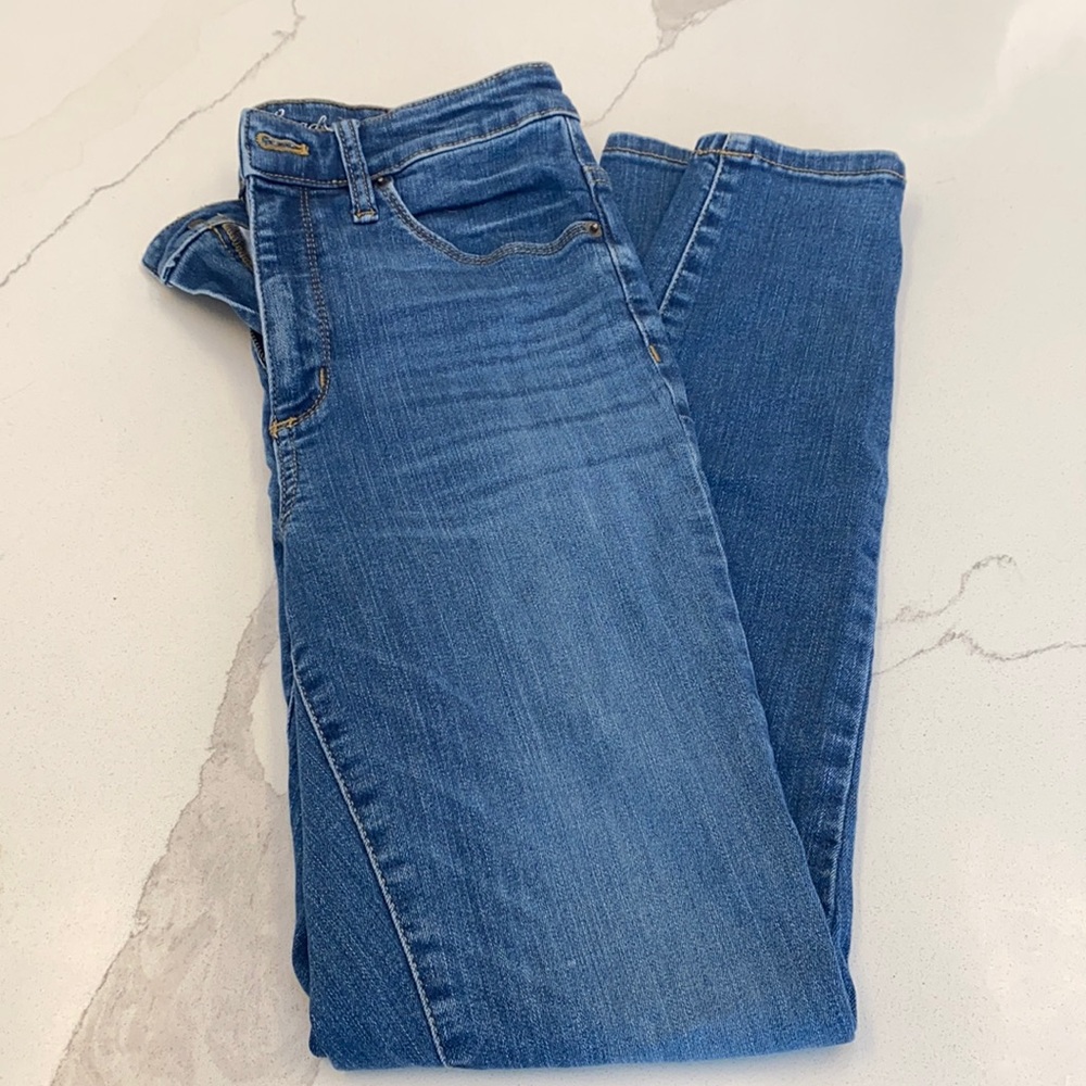 Size 4 Universal Threads jeggings